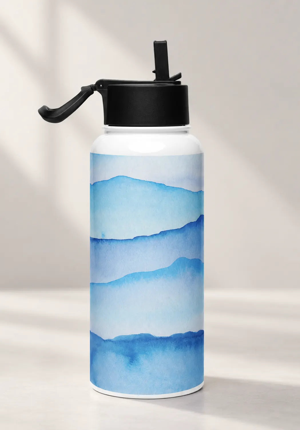Vitrelic Stainless steel water bottle with a straw lid